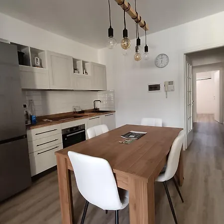 Apartmán Sg House - - Posto Auto Incluso *